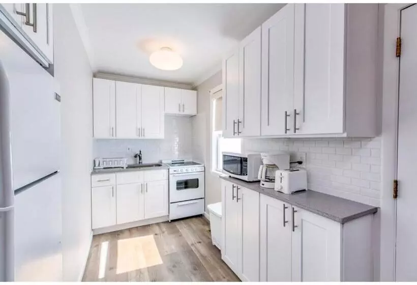 スタンダードバンガロー, Colonial Shores Resort