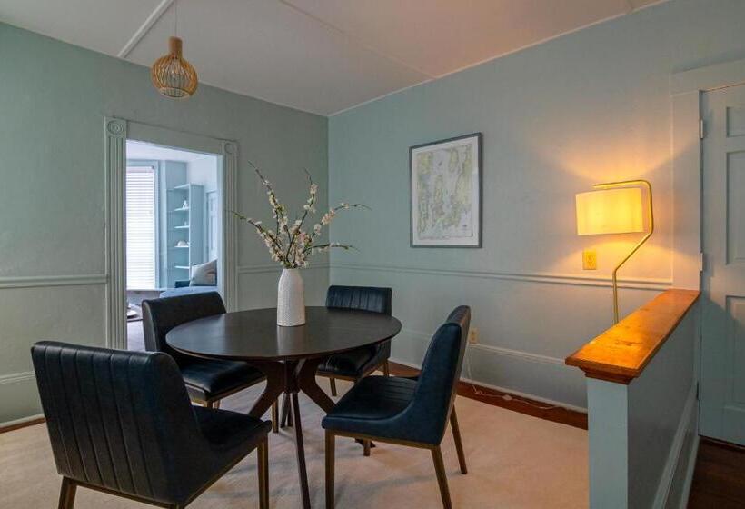 Family Suite, The Burbank Rose Inn