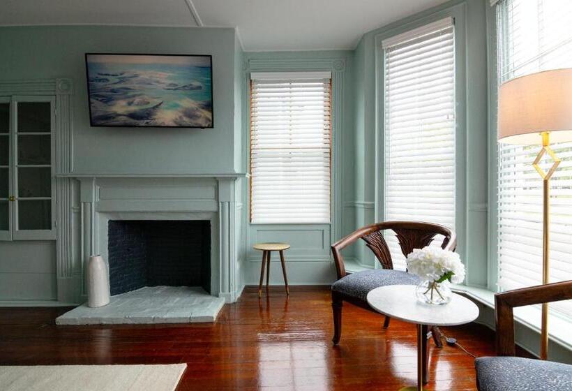 Family Suite, The Burbank Rose Inn