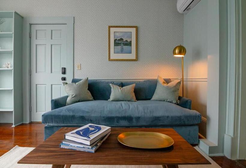 Family Suite, The Burbank Rose Inn