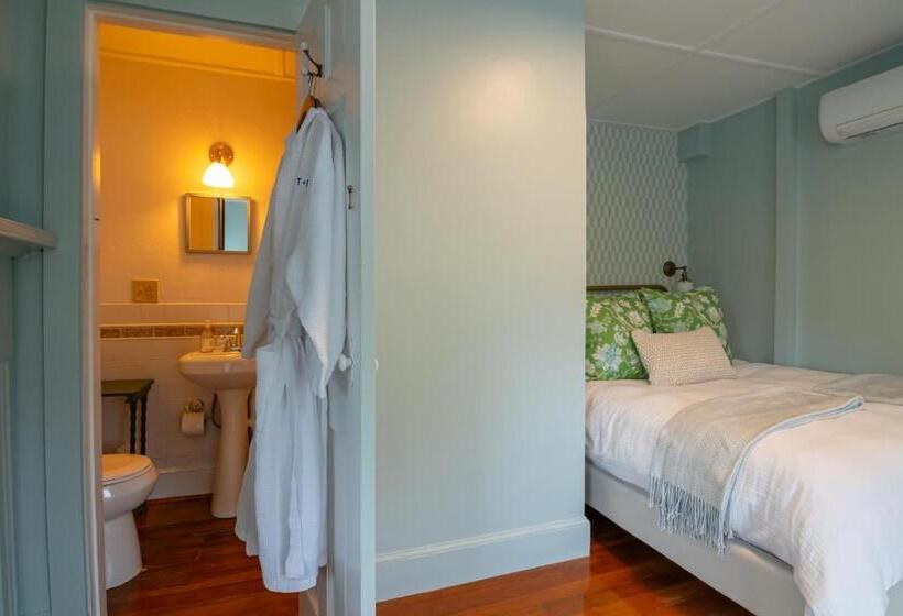 Номер Стандарт, The Burbank Rose Inn