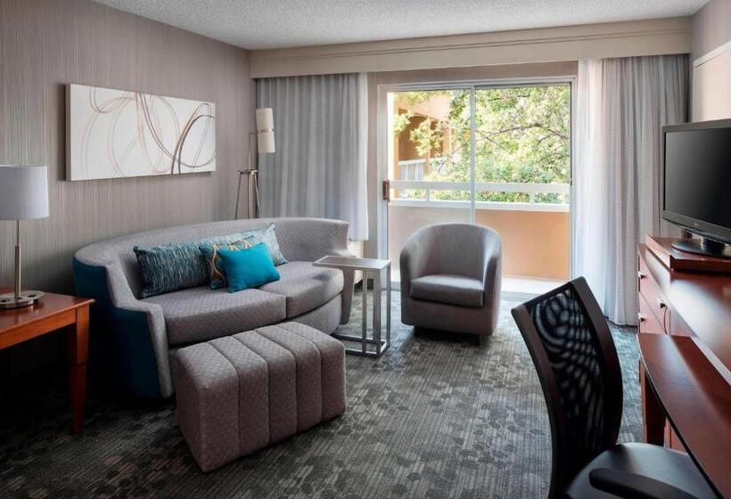 스위트 킹사이즈 침대, Courtyard By Marriott San Mateo Foster City