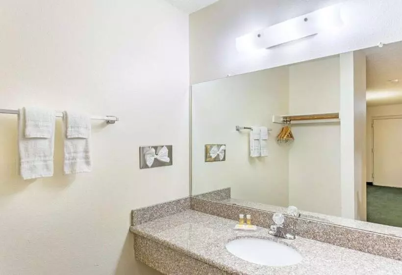 Standard-invahuone, Days Inn By Wyndham Mesa East