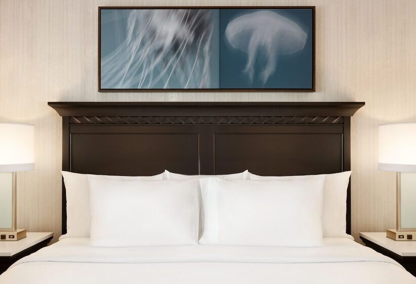 Люкс 2 Спальни, Embassy Suites By Hilton Monterey Bay Seaside
