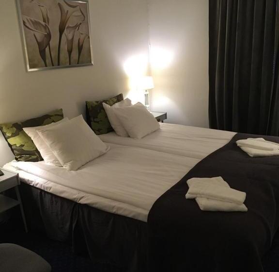 غرفة قياسية, L Drott