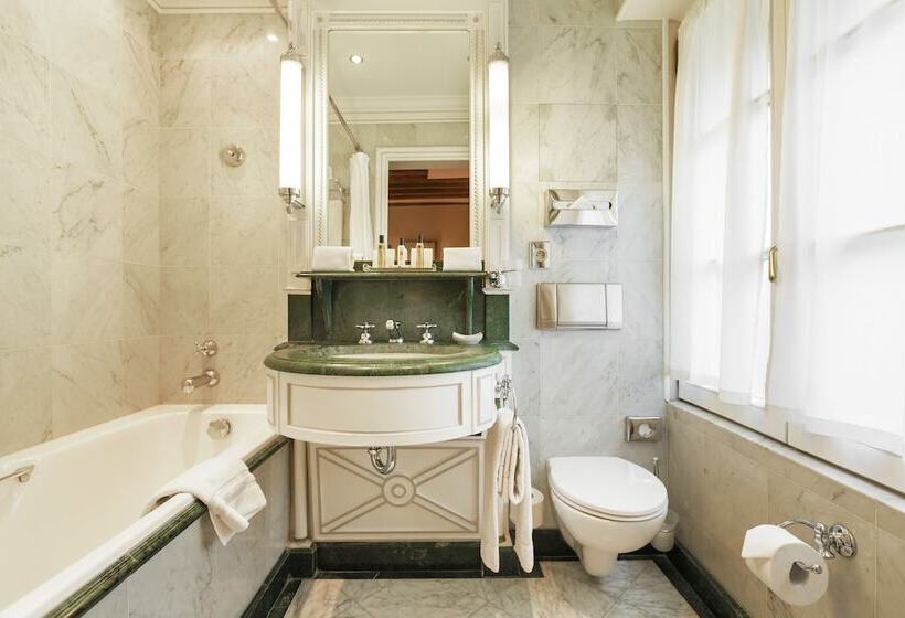 Standard Room with Terrace, Luxembourg Parc