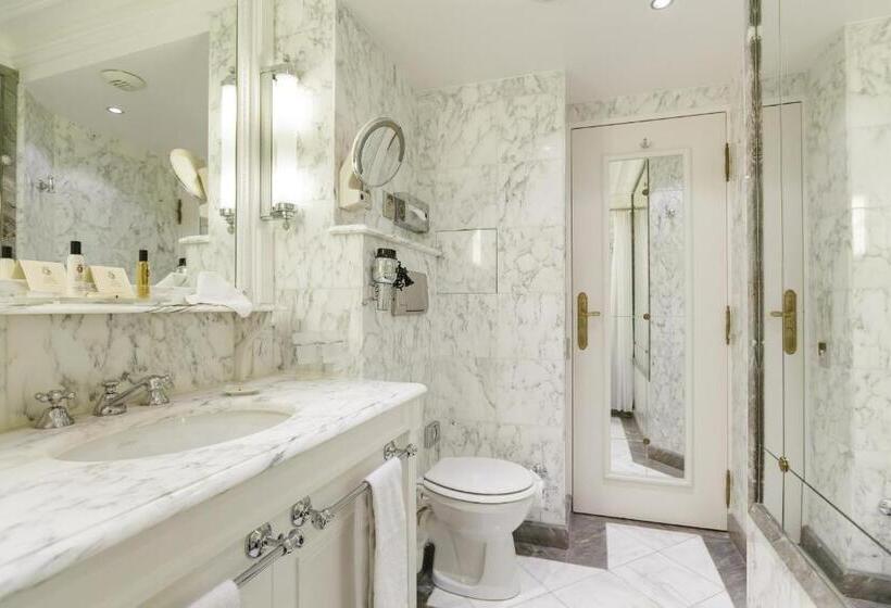 スーペリアールーム, Luxembourg Parc