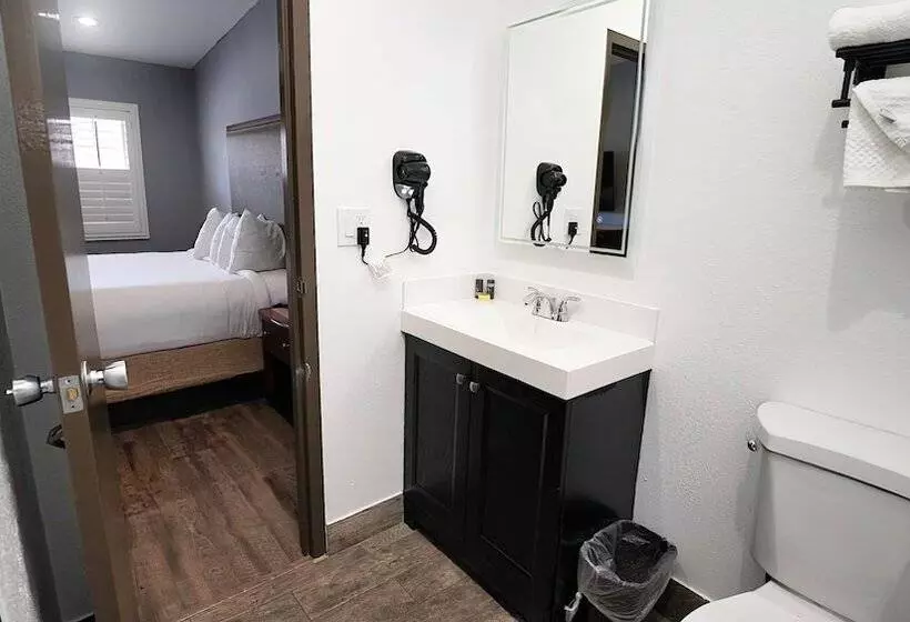 اتاق استاندارد با تخت بزرگ, Seaside Inn & Suites