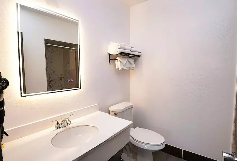 اتاق استاندارد با تخت بزرگ, Seaside Inn & Suites