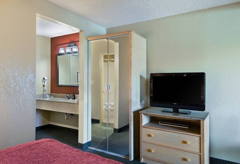 Люкс Кровать Квин, Oxford Suites Lancaster