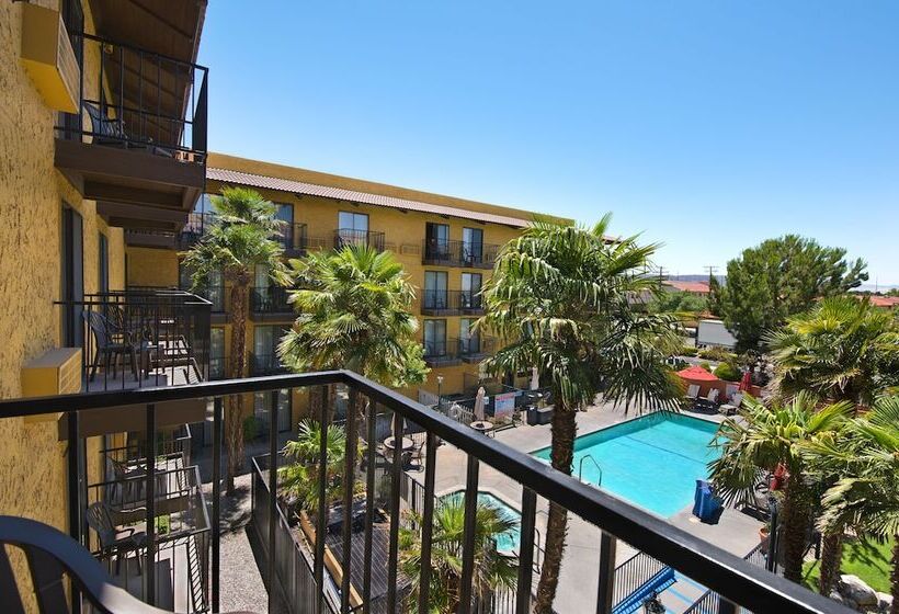 غرفة قياسية سرير كينج, Oxford Suites Lancaster