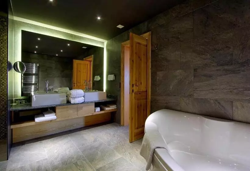 Royal Suite, Royal