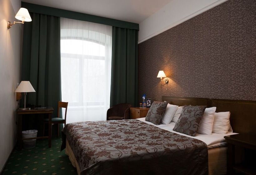 اتاق استاندارد, St. Barbara