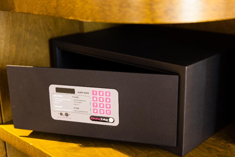 اتاق استاندارد یک نفره, St. Barbara