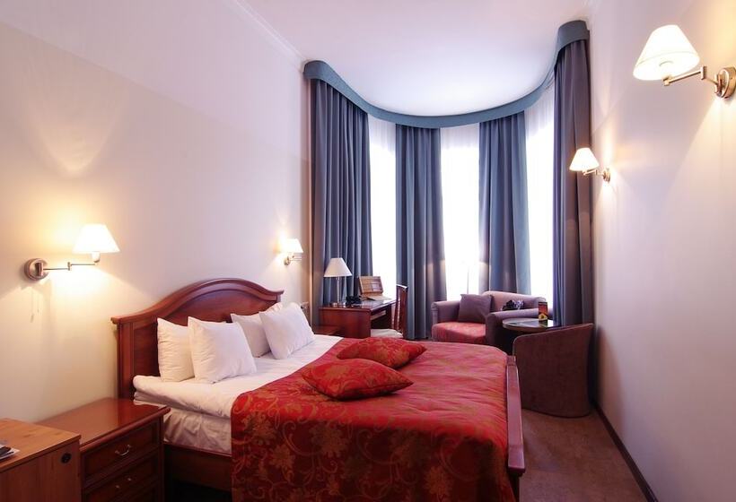 اتاق سوپریور, St. Barbara