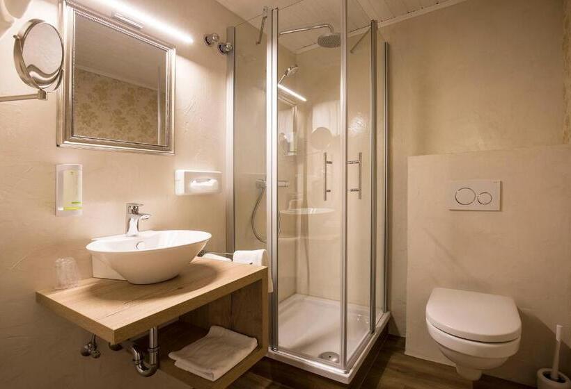 חדר סטנדרט, Keramikhotel Goldener Brunnen