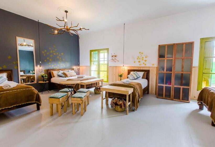 Camera Quadrupla Standard, Niños Hotel Meloc