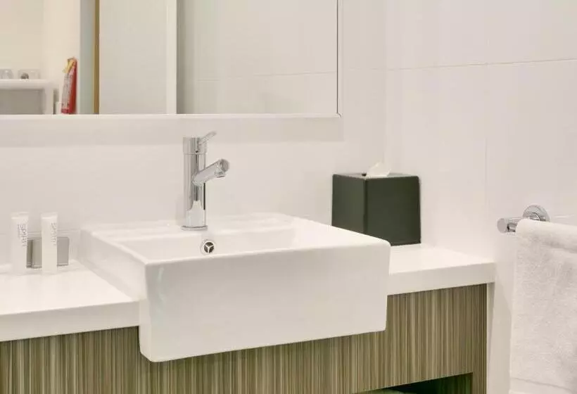 اتاق اجرایی, Country Comfort Perth