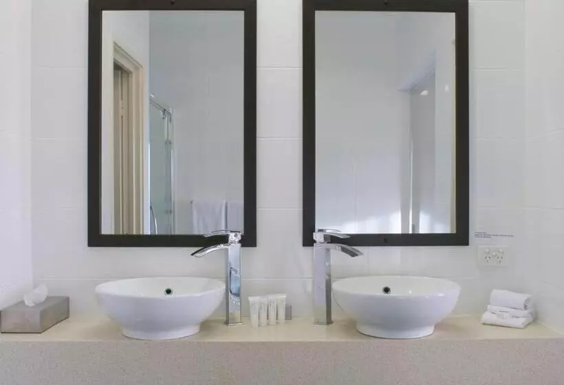 اتاق اجرایی, Country Comfort Perth