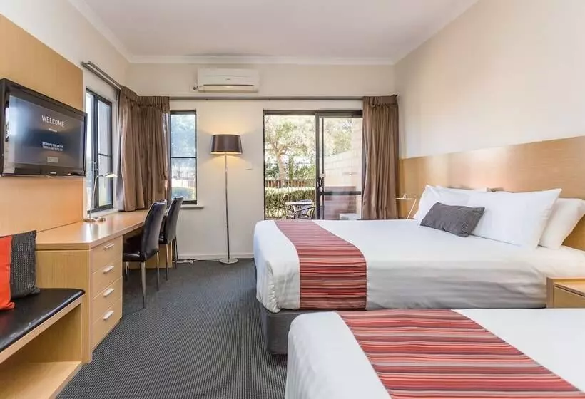 اتاق لوکس سه تخته, Country Comfort Perth