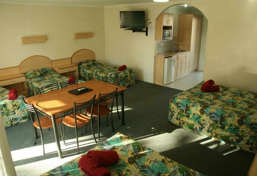 חדר משפתחתי סופריור, Colonial Court Motor Inn