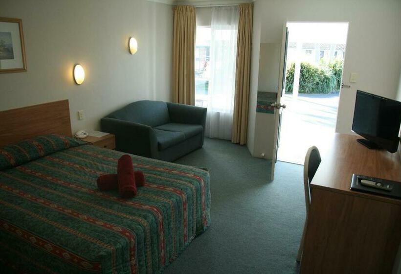 חדר דלוקס, Colonial Court Motor Inn