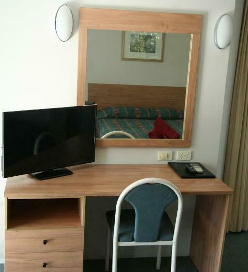 Номер Deluxe, Colonial Court Motor Inn
