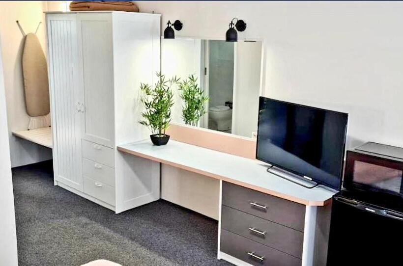 חדר פרמיום, Golden Sands Motor Inn