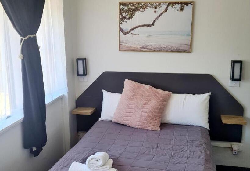 חדר בסיסי, Golden Sands Motor Inn