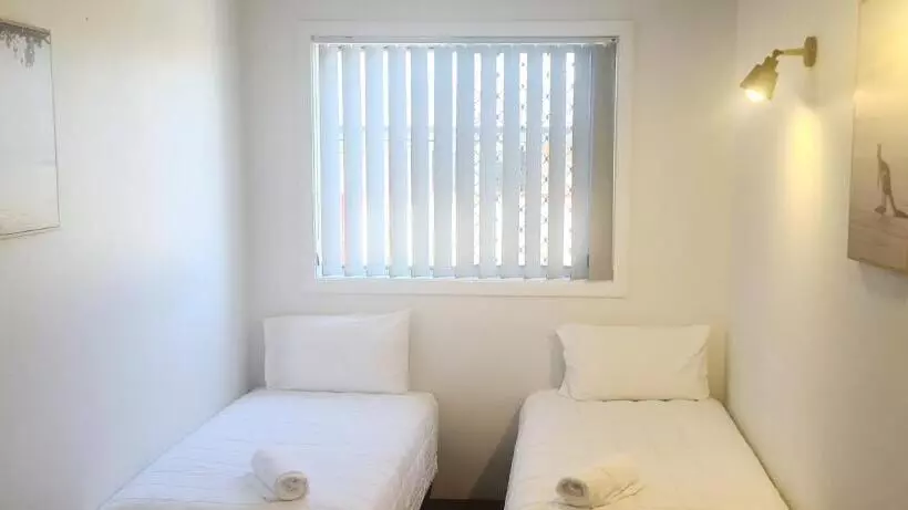 ファミリールーム, Golden Sands Motor Inn