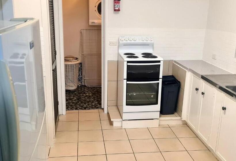 דירה בת חדר שינה 1 עם מרפסת, Golden Sands Motor Inn