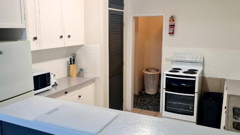 דירה בת חדר שינה 1 עם מרפסת, Golden Sands Motor Inn