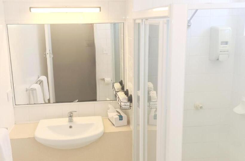 חדר סטנדרט עם מרפסת, Golden Sands Motor Inn