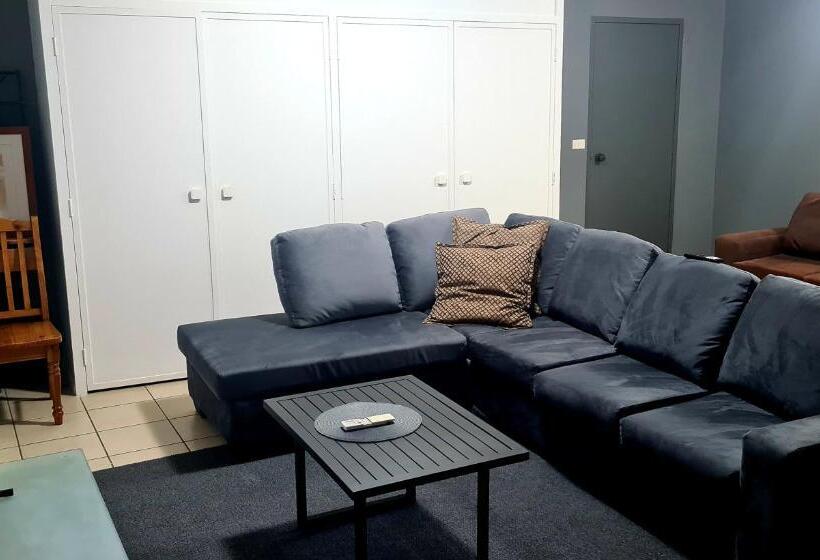 דירה בת חדר שינה 1 עם מרפסת, Golden Sands Motor Inn