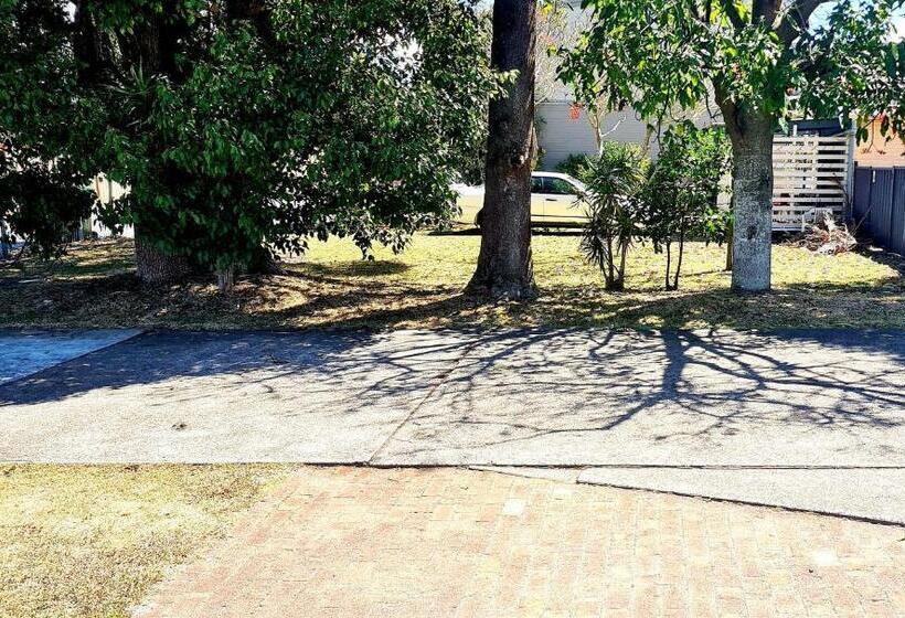 דירה בת חדר שינה 1 עם מרפסת, Golden Sands Motor Inn