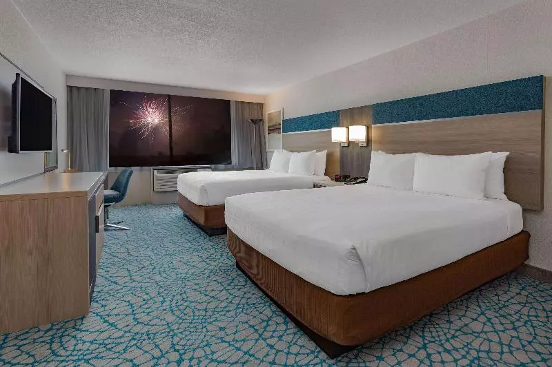 اتاق استاندارد با تخت دو نفره بزرگ, Holiday Inn Resort Kissimmee by the Parks by IHG