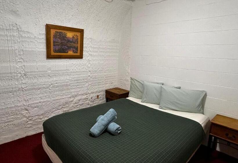 3ベッドルームアパートメント, Desert View Apartments