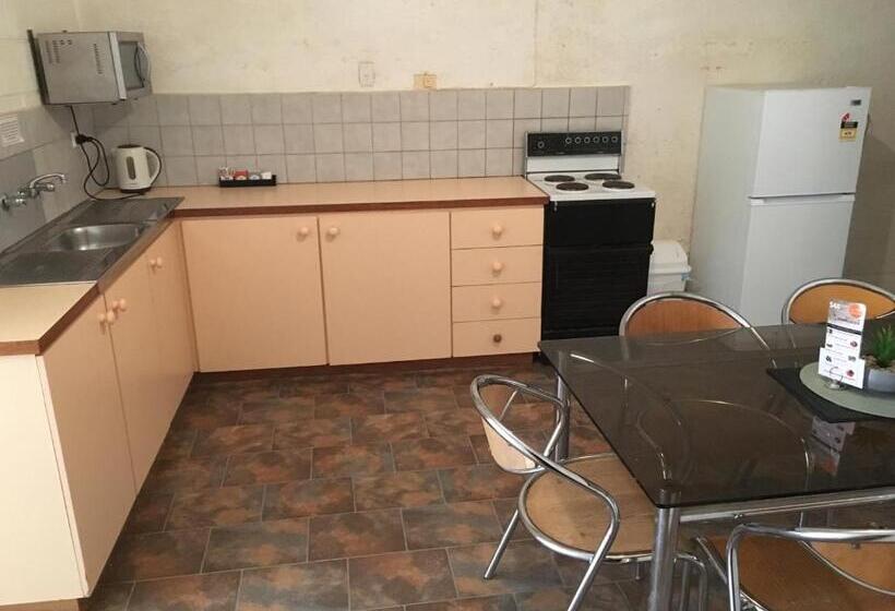 Семейные Апартаменты 3 Спальни, Desert View Apartments