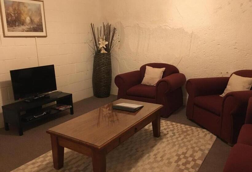 2ベッドルーム家族用アパートメント, Desert View Apartments