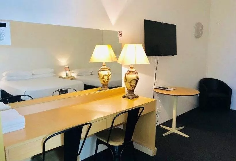 スタンダードルーム, Campbelltown Colonial Motor Inn