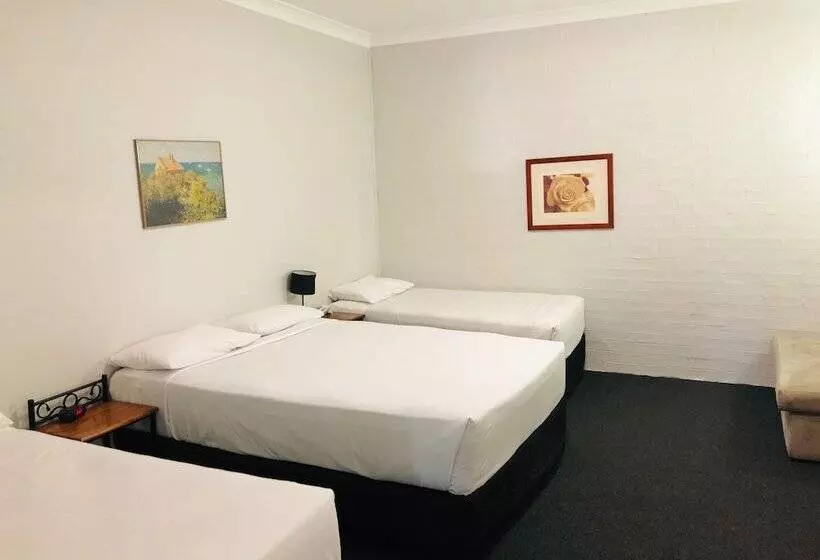 ファミリールーム, Campbelltown Colonial Motor Inn