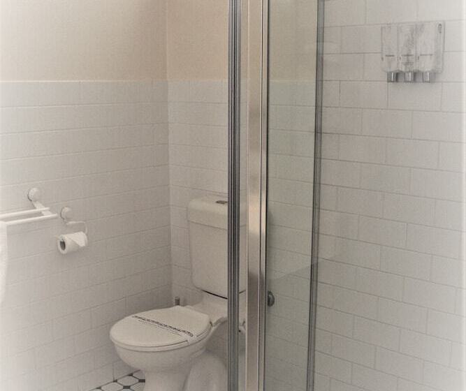 غرفة ديلوكس, Cotswold Gardens