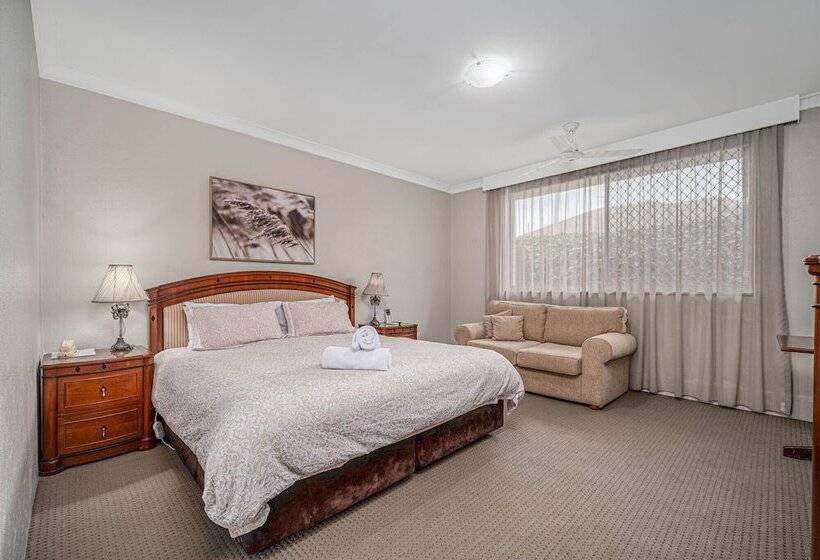 غرفة ديلوكس, Cotswold Gardens