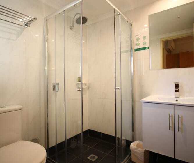 اتاق لوکس چهار تخته, Gardenlodge Sydney