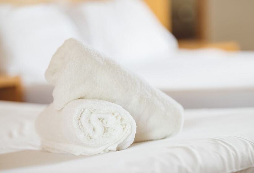 اتاق لوکس چهار تخته, Gardenlodge Sydney