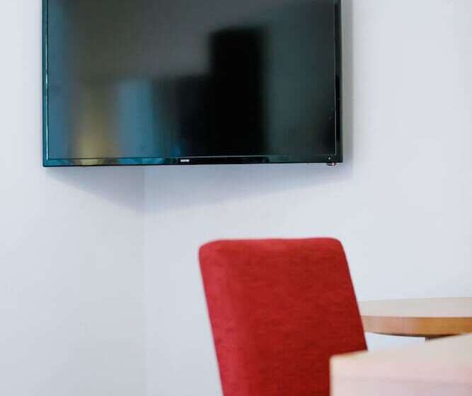 اتاق لوکس با وان آب گرم, Gardenlodge Sydney