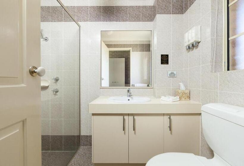 اتاق استاندارد یک نفره, Grand Manor Motor Inn