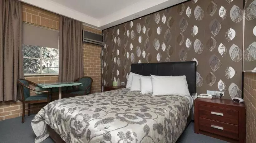 Standard Yhden Hengen Huone, Grand Manor Motor Inn