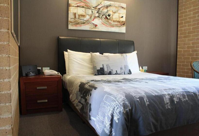 اتاق لوکس, Grand Manor Motor Inn