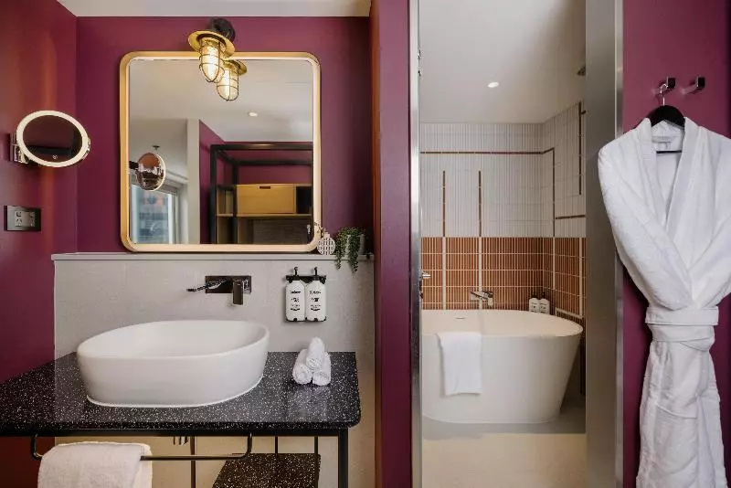 キングサイズベッドのスイートルーム, Indigo Brisbane City Centre, An Ihg